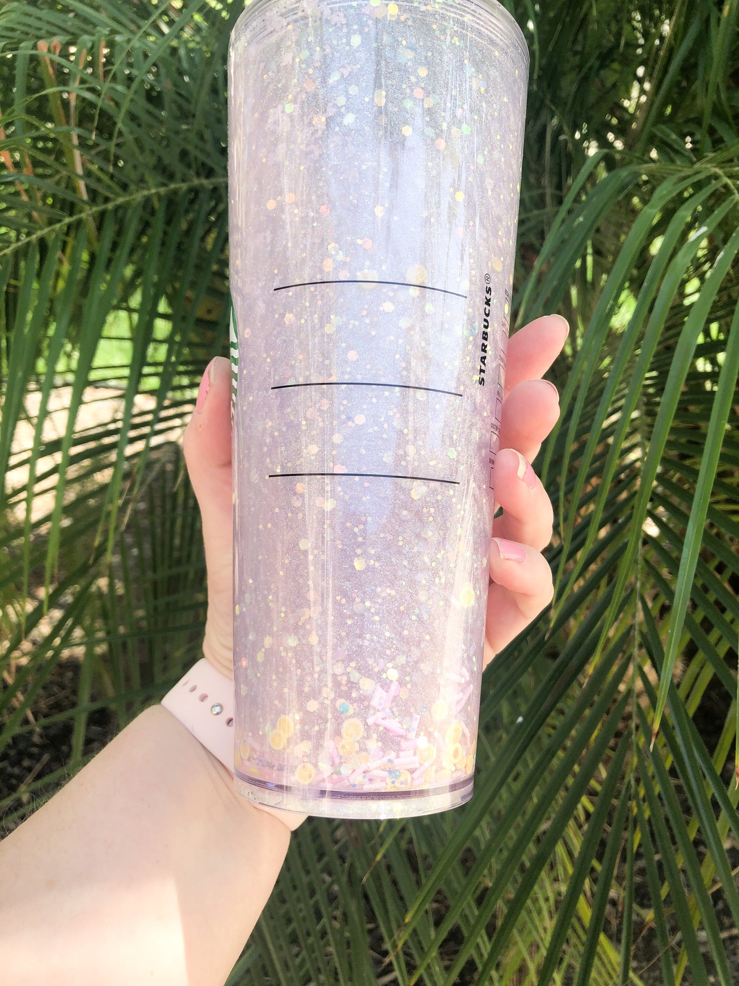 Lemonade Stand  - Starbucks 24 oz Snow Globe Glitter Flow Cup