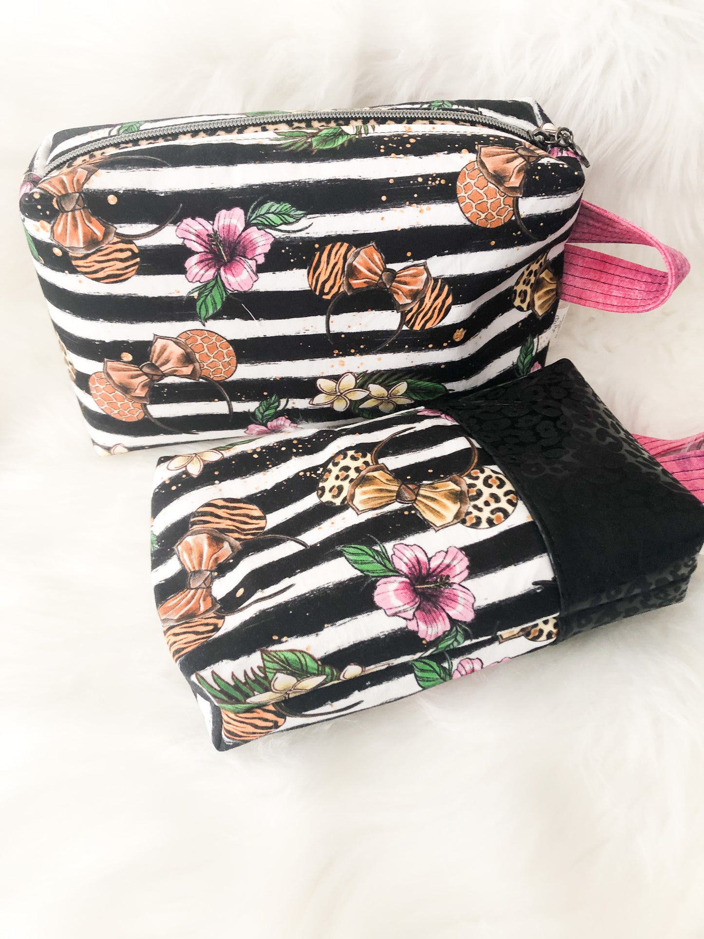 Safari Minnie Boxy Pouch