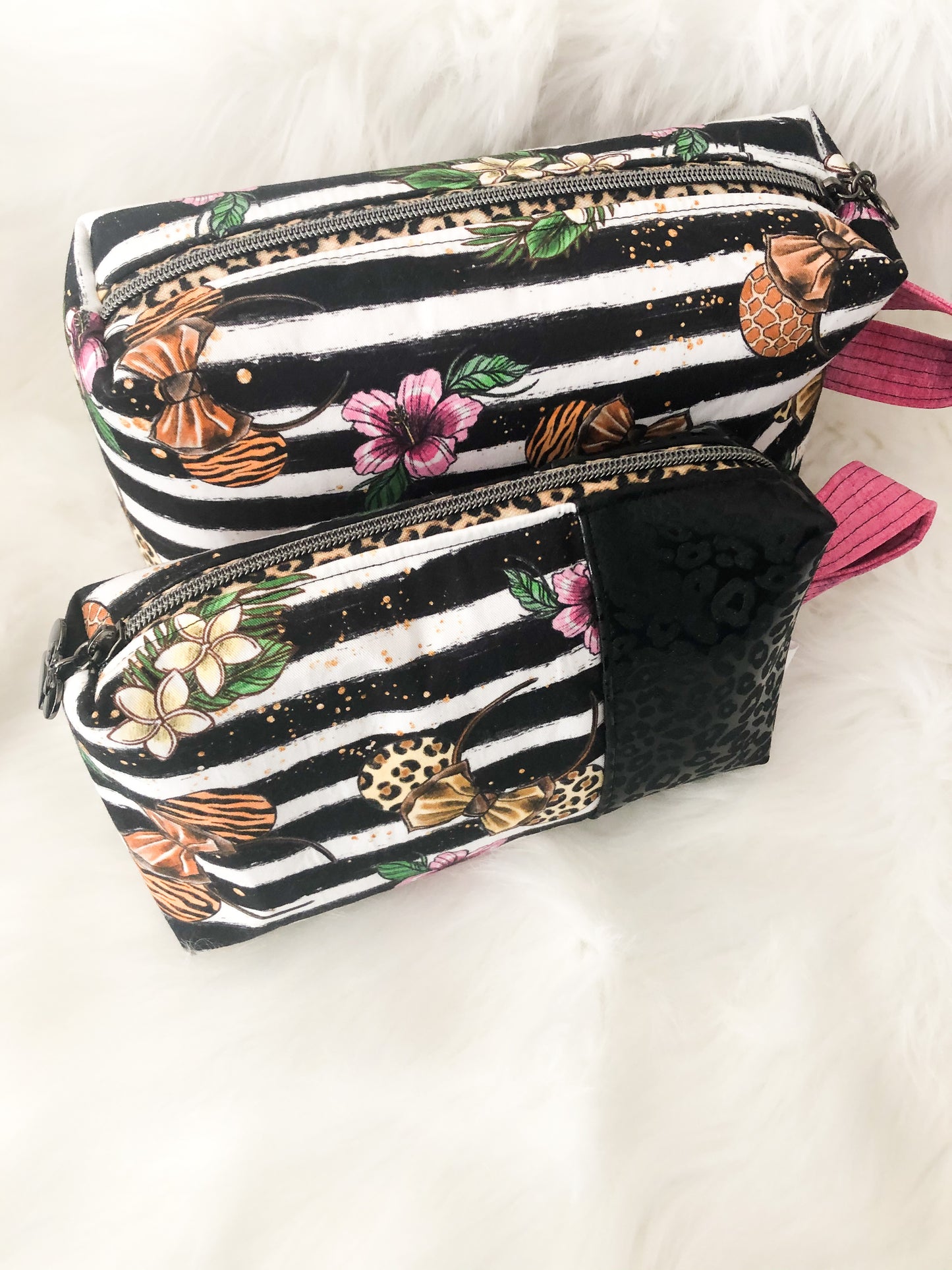 Safari Minnie Boxy Pouch