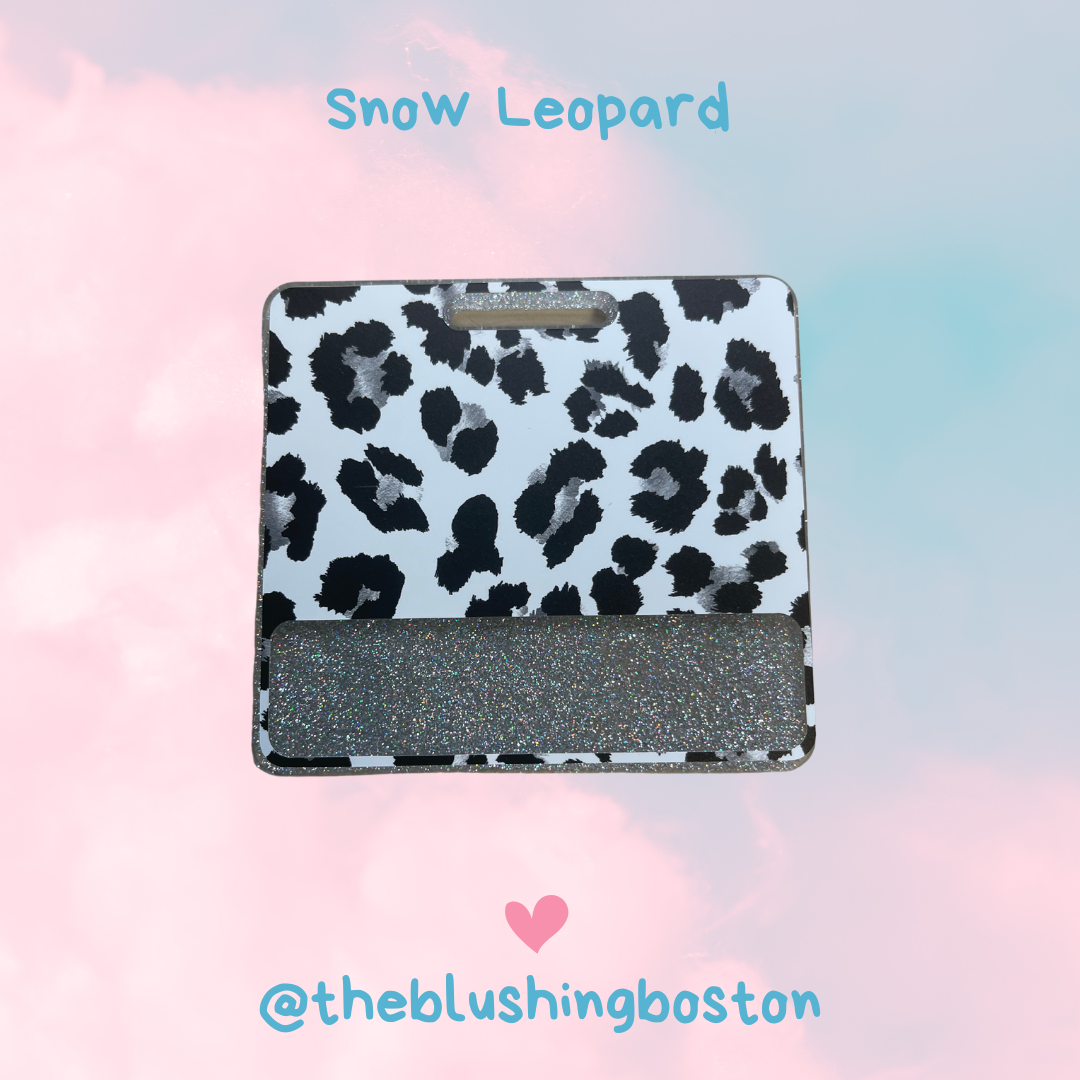 Snow Leopard - Badge Buddy